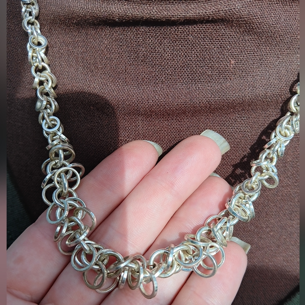Avon Silver Tone Rings Chain Necklace Adjustable - Picture 3 of 5
